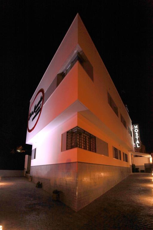 מאלגה Hostal Dona Manuela מראה חיצוני תמונה