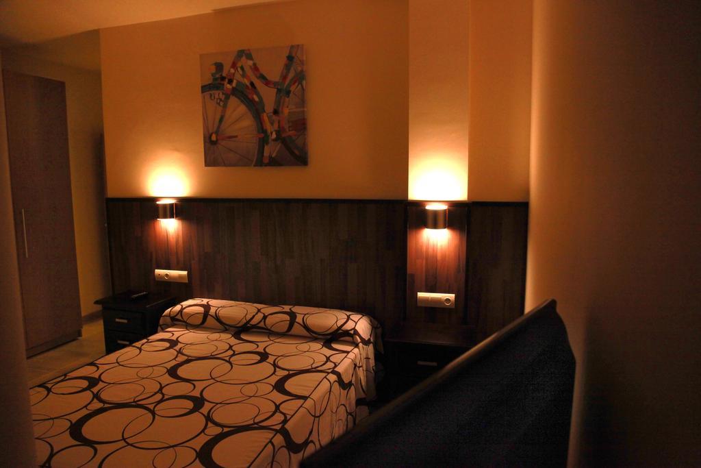 מאלגה Hostal Dona Manuela חדר תמונה